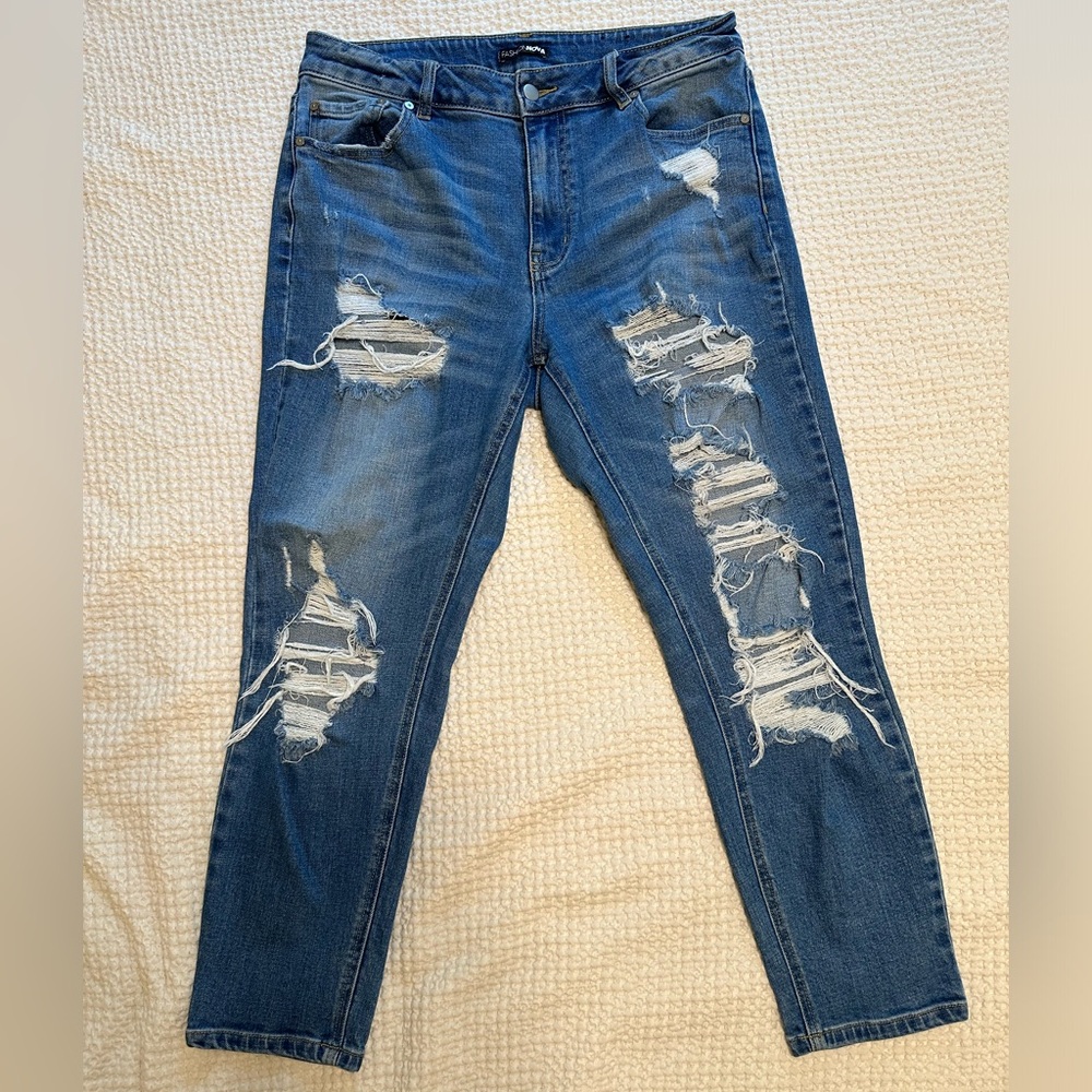 Fashion Nova, Distressed Skinny Medium Wash Jeans, Size 30